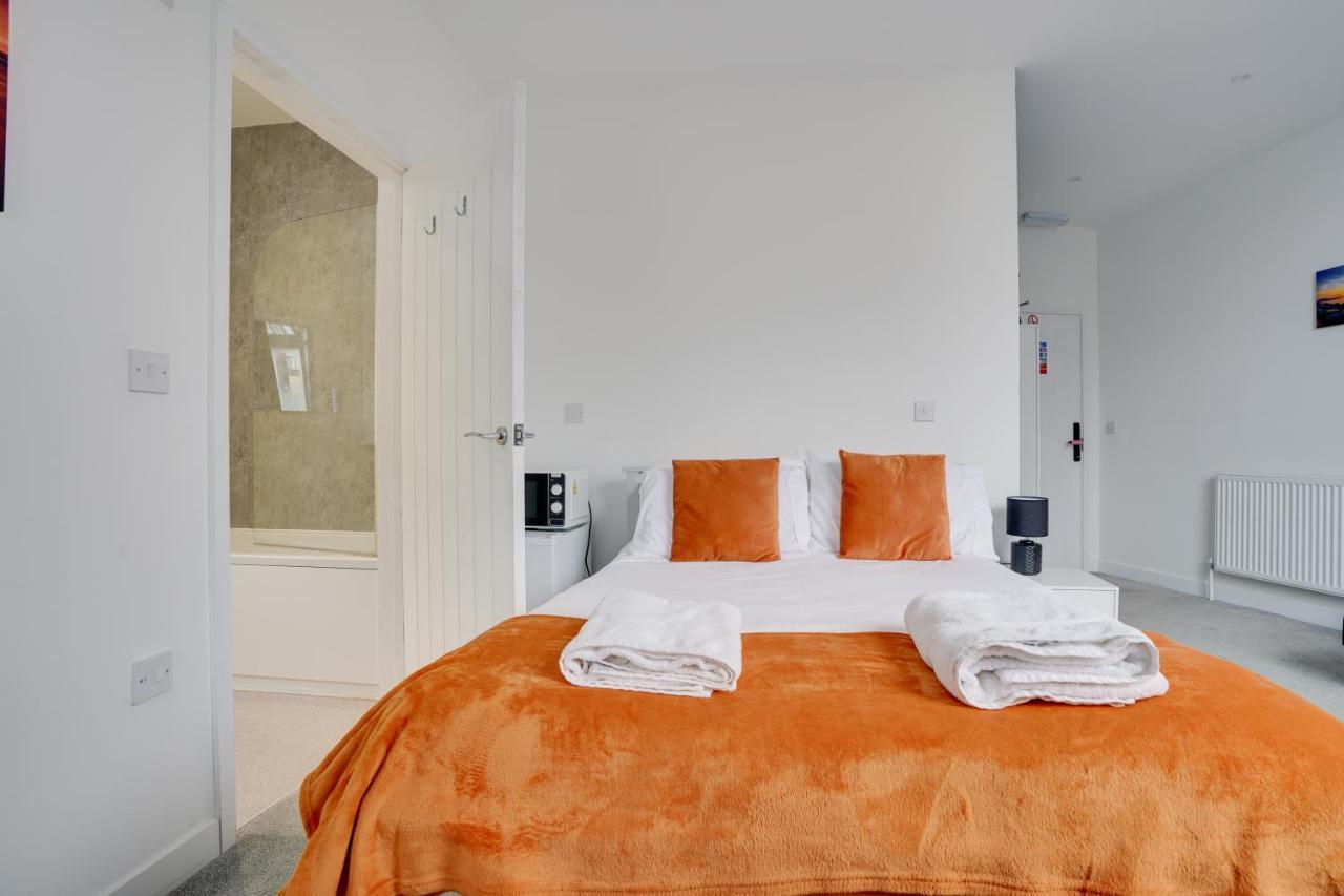 Homesly Guest Rooms, Comfortable En-Suite Guest Rooms With Free Parking And Self Check-In Berwick Upon Tweed Eksteriør billede